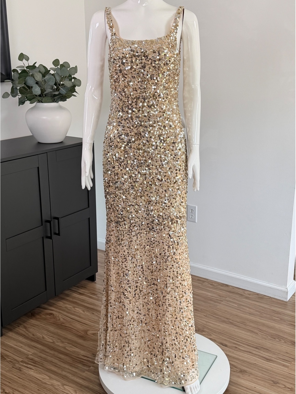 Mac Duggal Gold Sequin 10705 Embellished Dress Size 6 - Picture 12 of 12